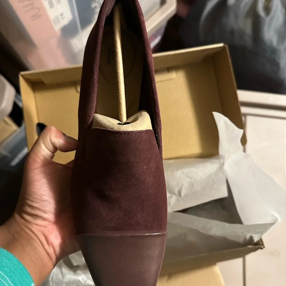 Brand new suede Clark’s - Picture 2 of 4